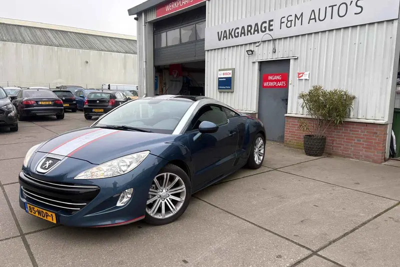 Peugeot RCZ (2010)
