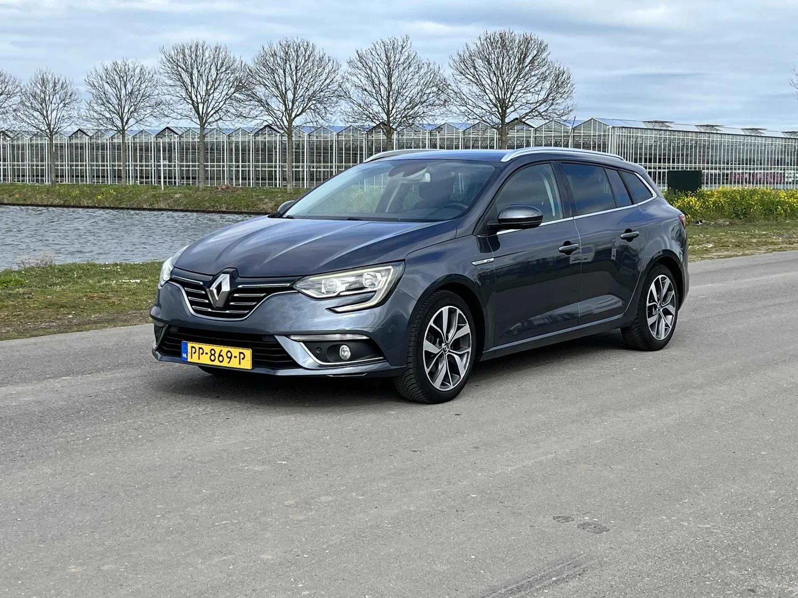Renault Mégane (2017) — foto 1