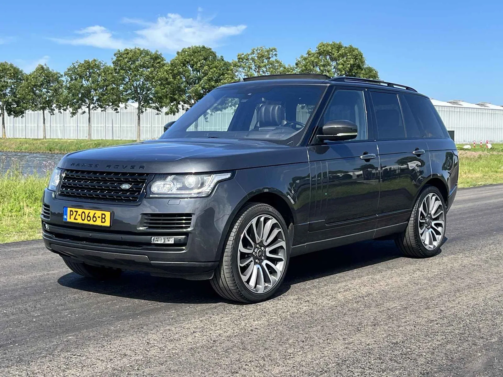 Land Rover Range Rover (2015) — foto 1
