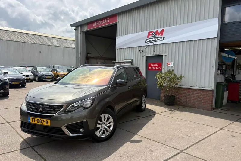 Peugeot 5008 (2017)