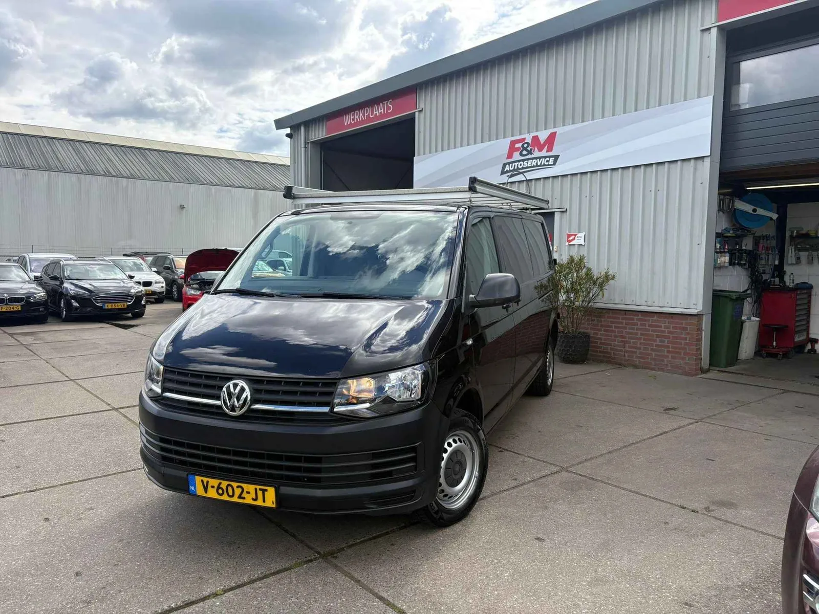 Volkswagen Transporter (2017) — foto 1