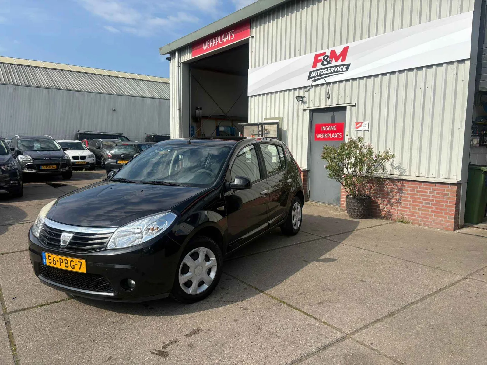 Dacia Sandero (2011) — foto 1