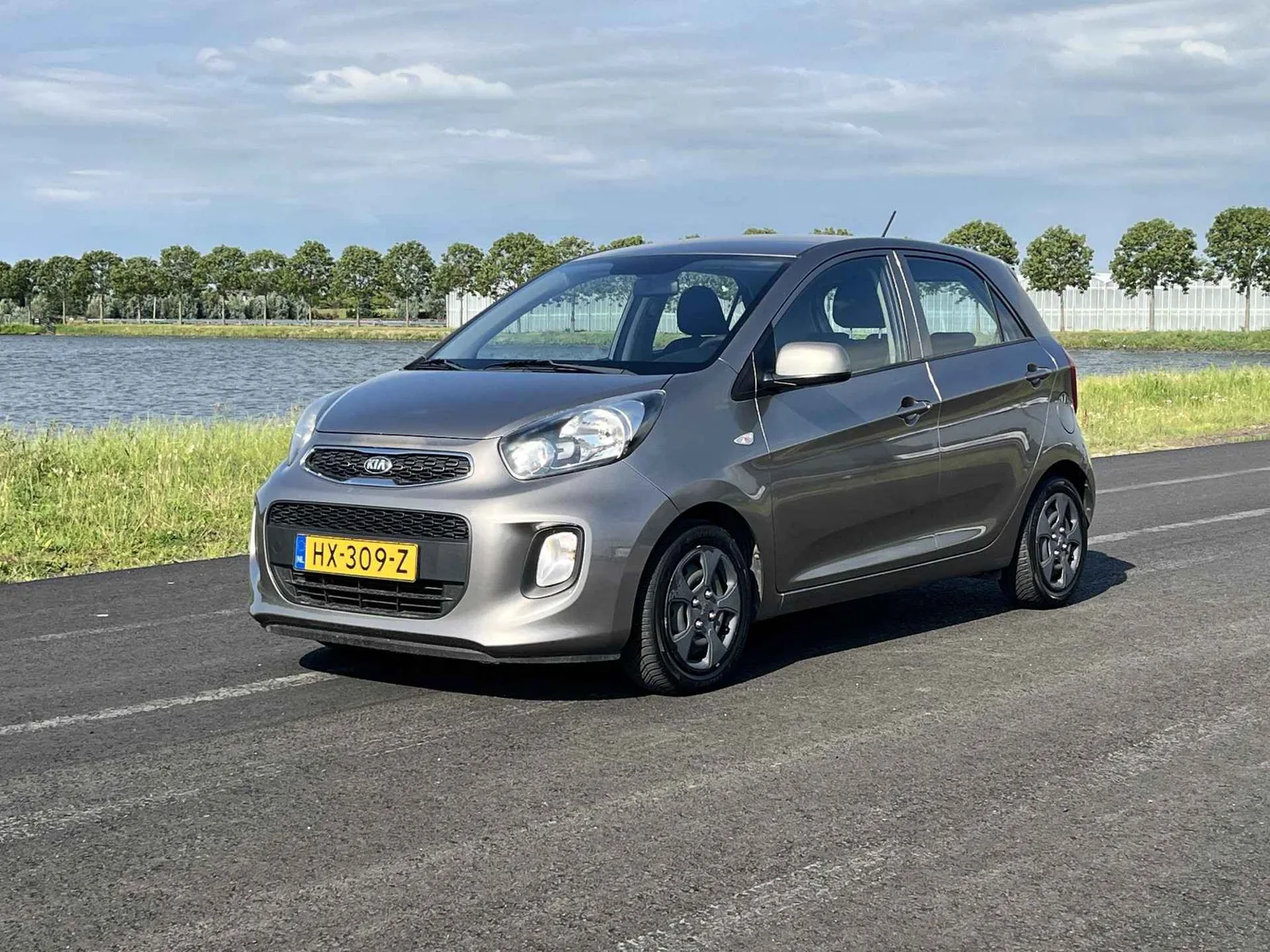 Kia Picanto (2016) — foto 1