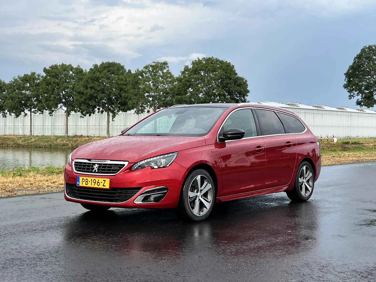 Peugeot 308 (2017) — foto 1