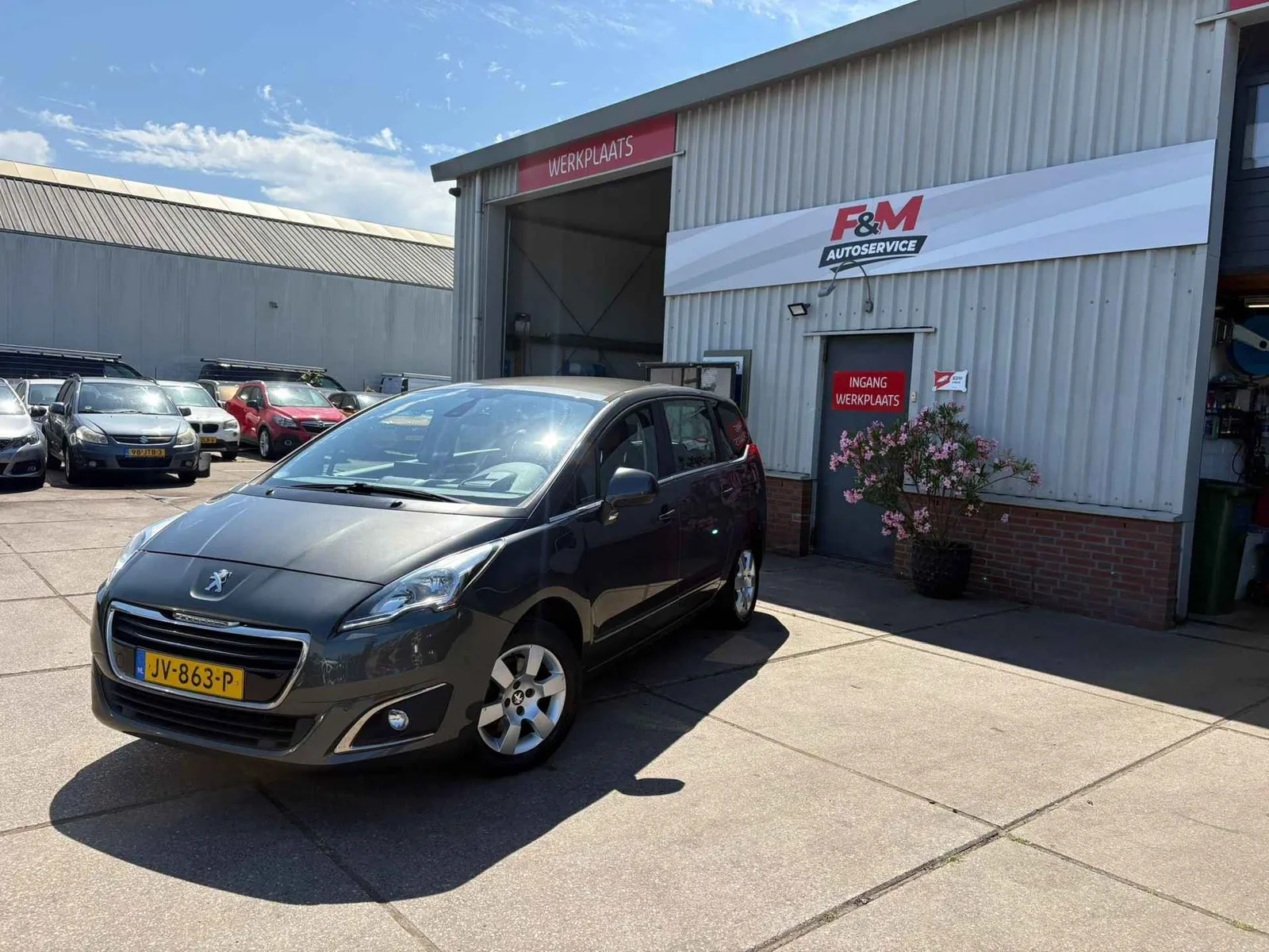 Peugeot 5008 (2016) — foto 1