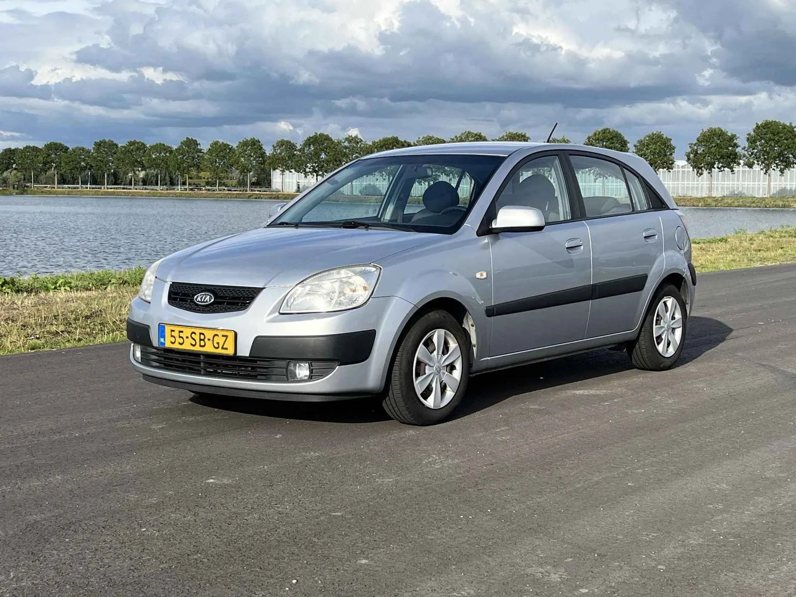 Kia Rio (2005) — foto 1