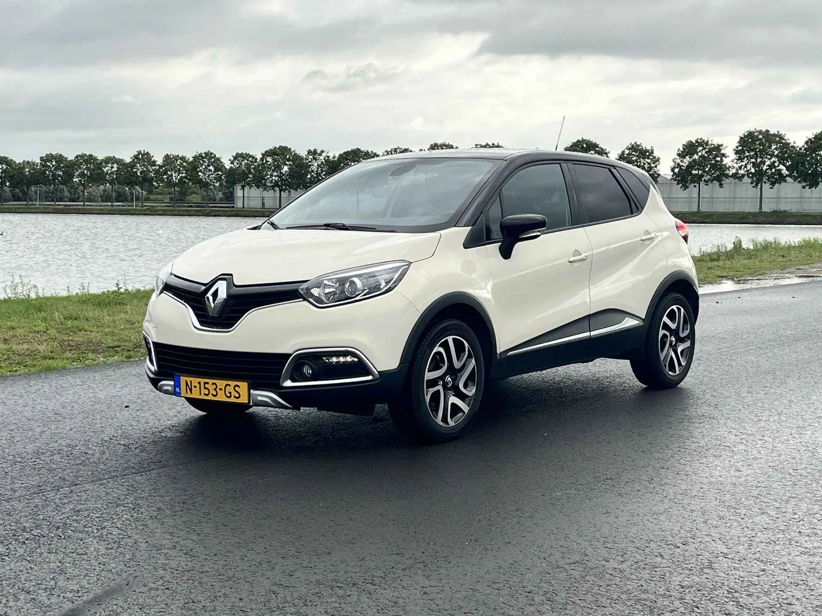 Renault Captur (2017) — foto 1