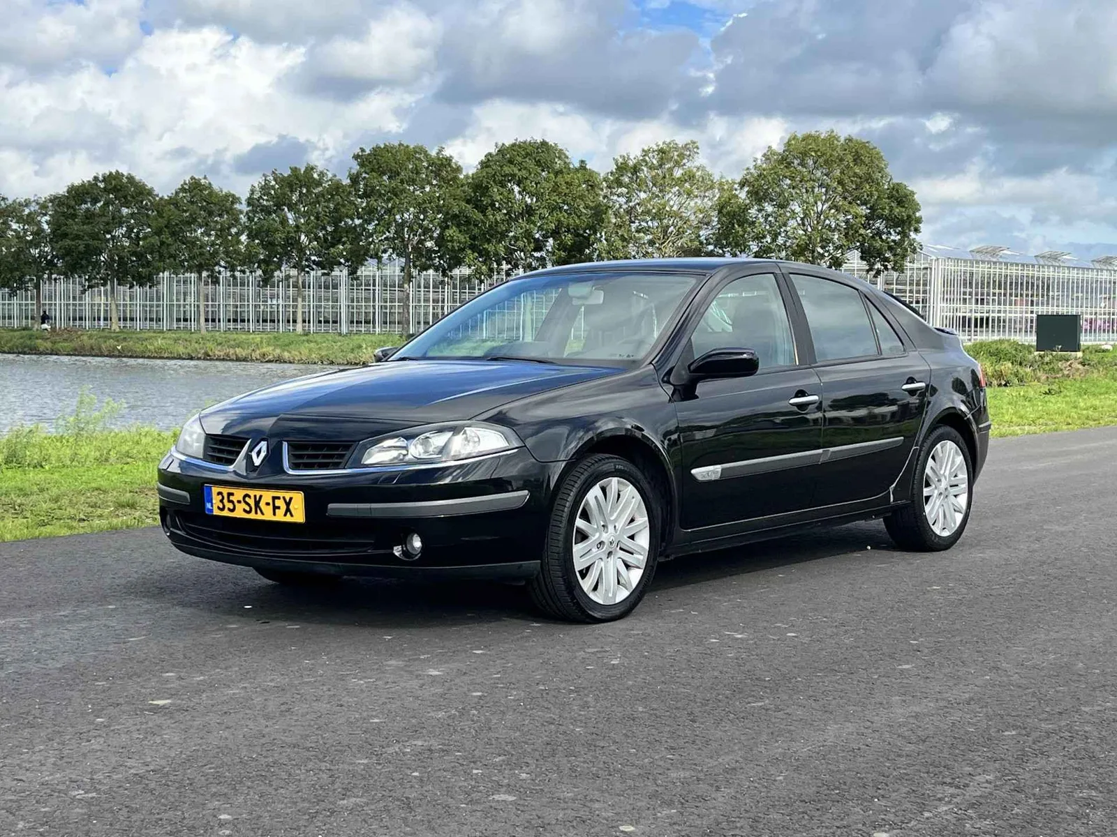 Renault Laguna (2006) — foto 1