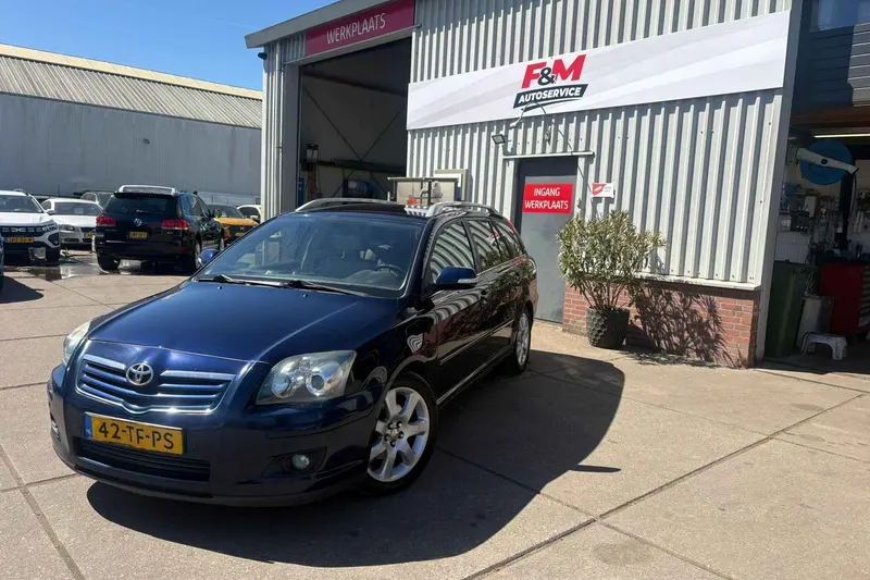 Toyota Avensis (2006)