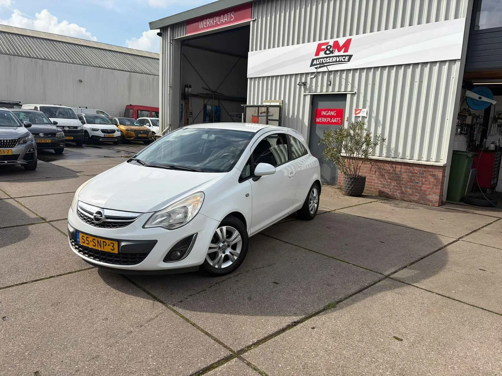 Opel Corsa (2011) — foto 1