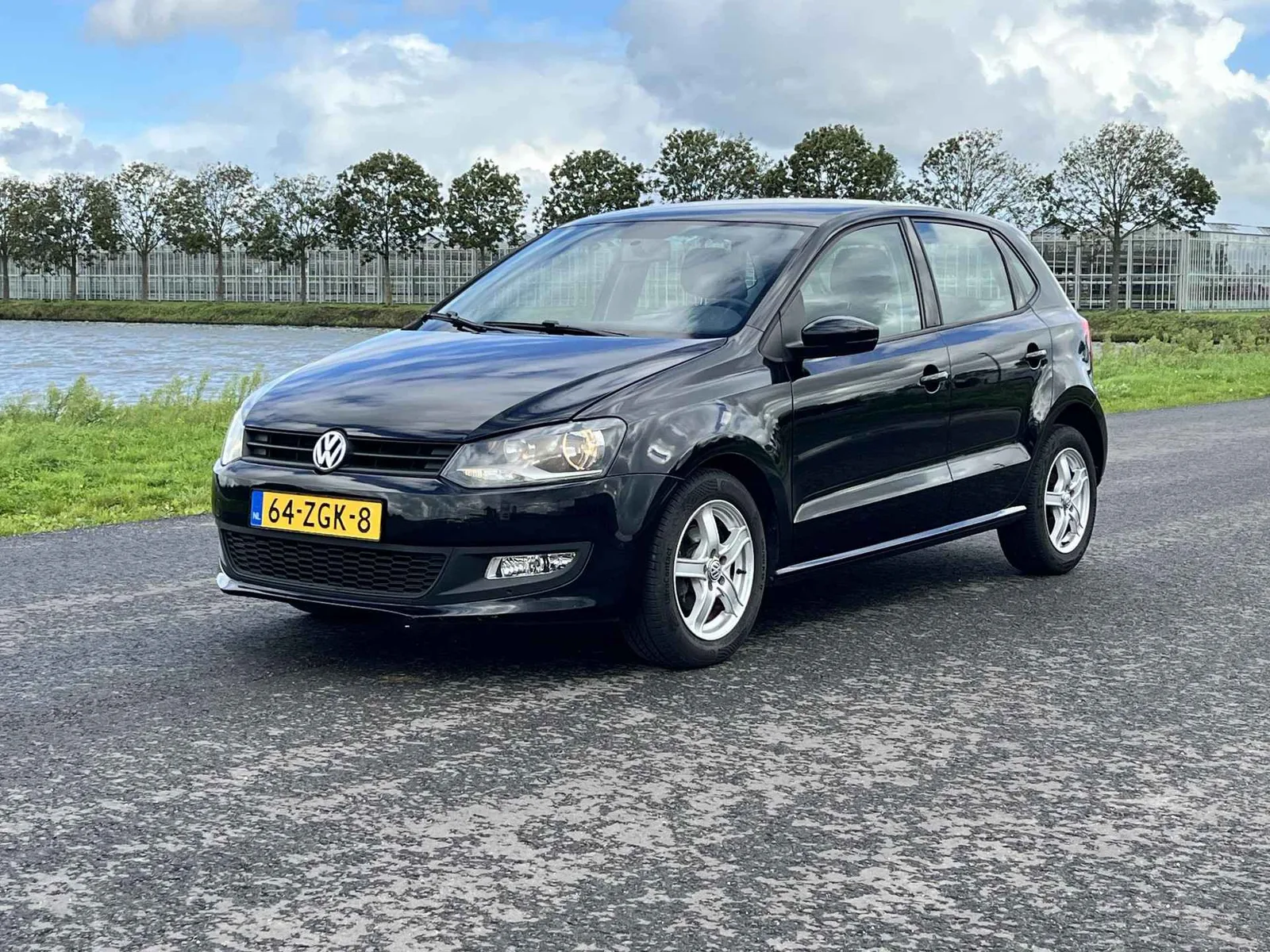 Volkswagen Polo (2012) — foto 1