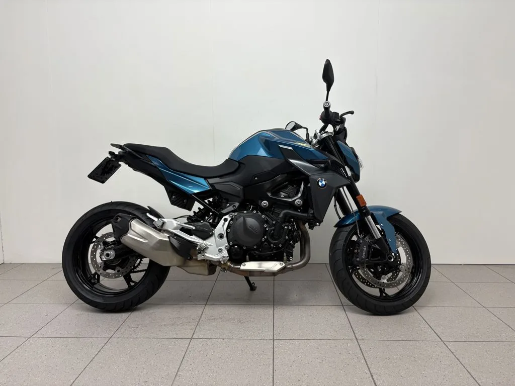 BMW F 900 R (2026) — foto 1