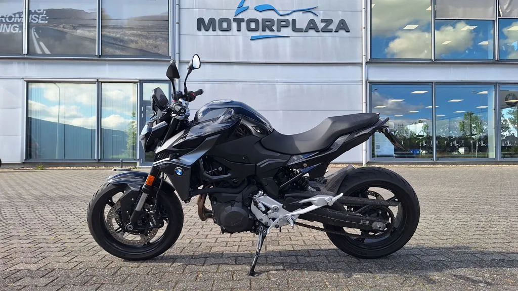 BMW F 900 R (2026) — foto 1