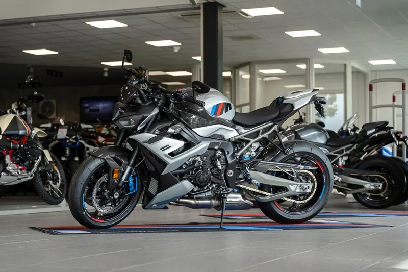 BMW M 1000 R (2026)