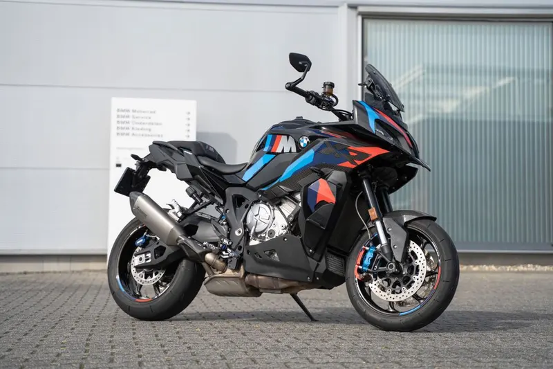 BMW M 1000 XR (2025)