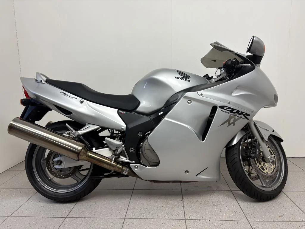 Honda CBR 1100 XX Super Blackbird (2001) — foto 1