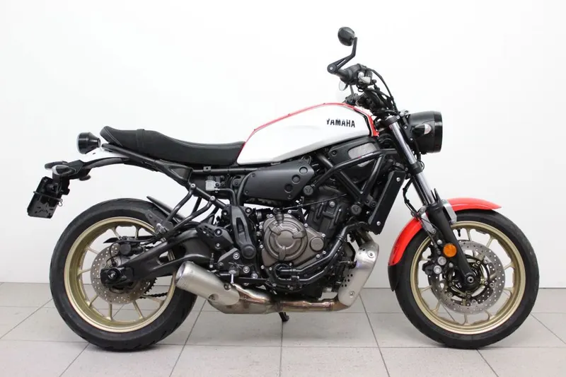 Yamaha XSR700 (2021)