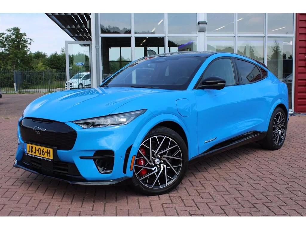 Ford Mustang (2022) — foto 1