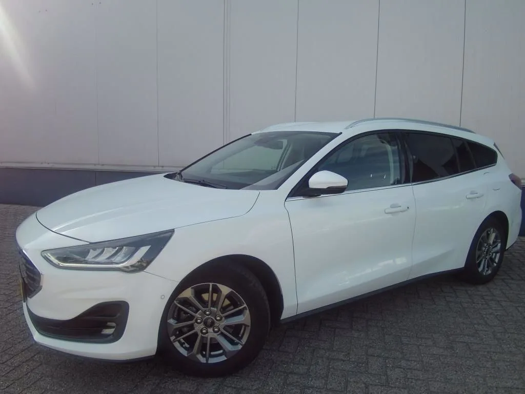 Ford Focus (2023) — foto 1