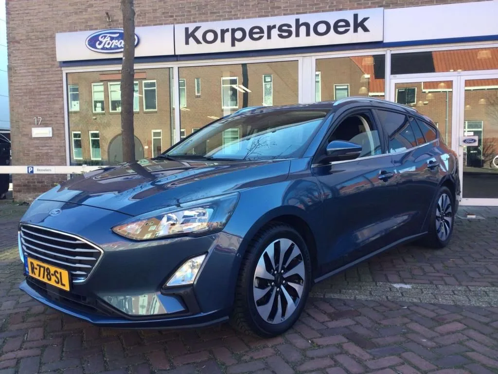 Ford Focus (2021) — foto 1