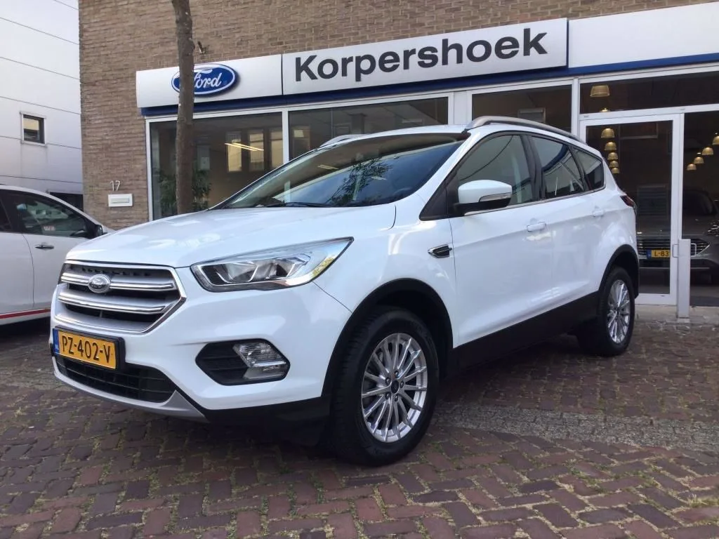 Ford Kuga (2017) — foto 1