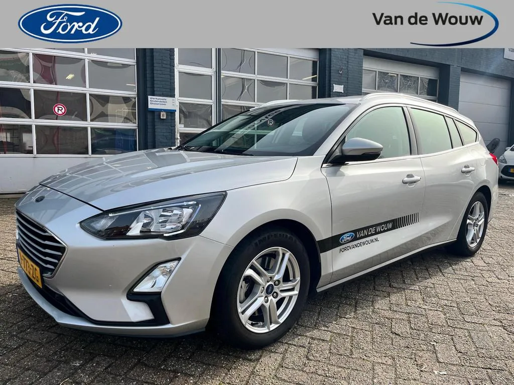 Ford Focus (2021) — foto 1