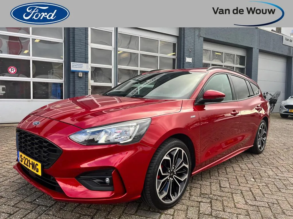 Ford Focus (2021) — foto 1