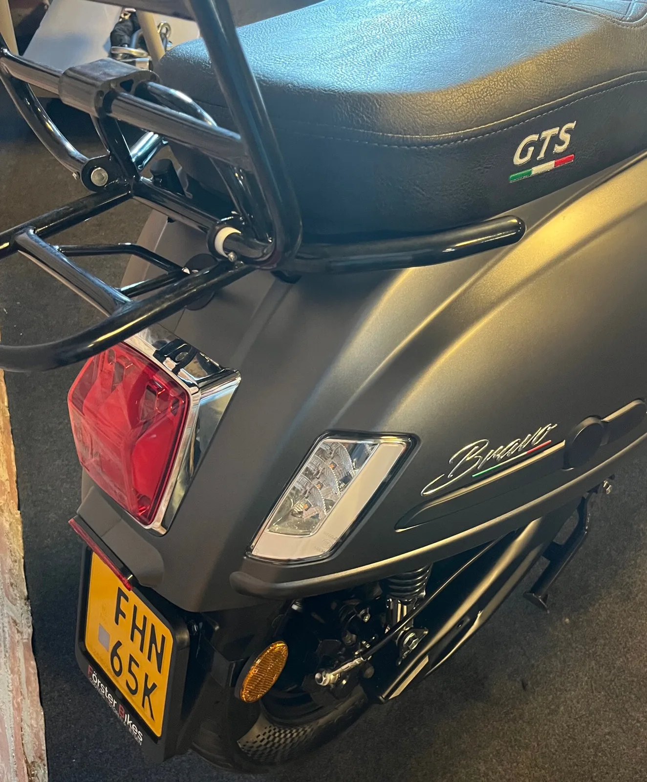Vespa GTS (2022) — foto 1