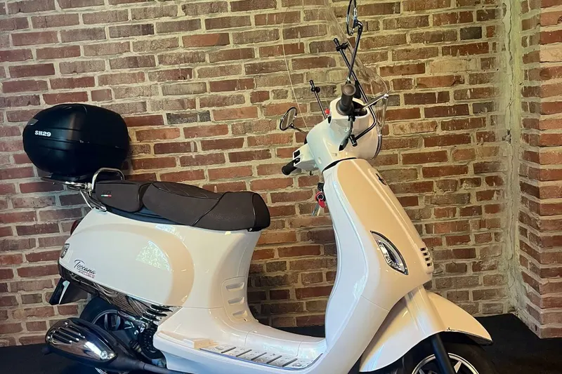 Vespa GTS (2018)