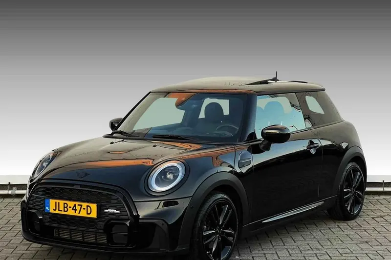 MINI Cooper (2022)