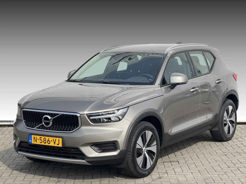 Volvo XC40 (2022) — foto 1