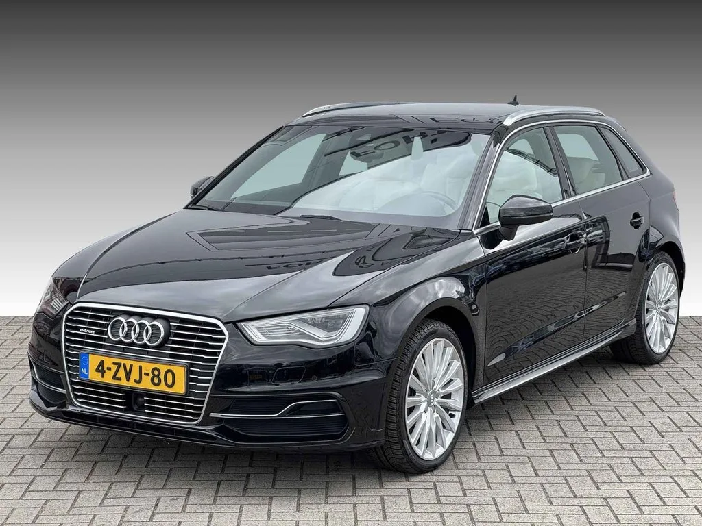 Audi A3 (2015) — foto 1