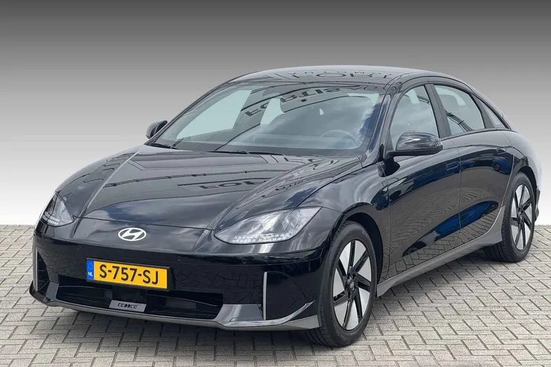 Hyundai Ioniq 6 (2023)