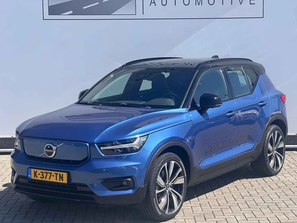 Volvo XC40 (2021) — foto 1