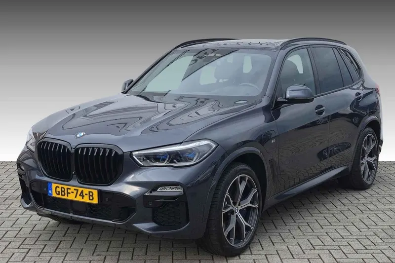 BMW X5 (2021)