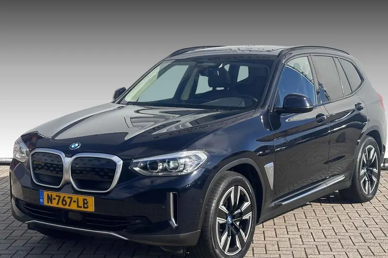 BMW iX3 (2021)