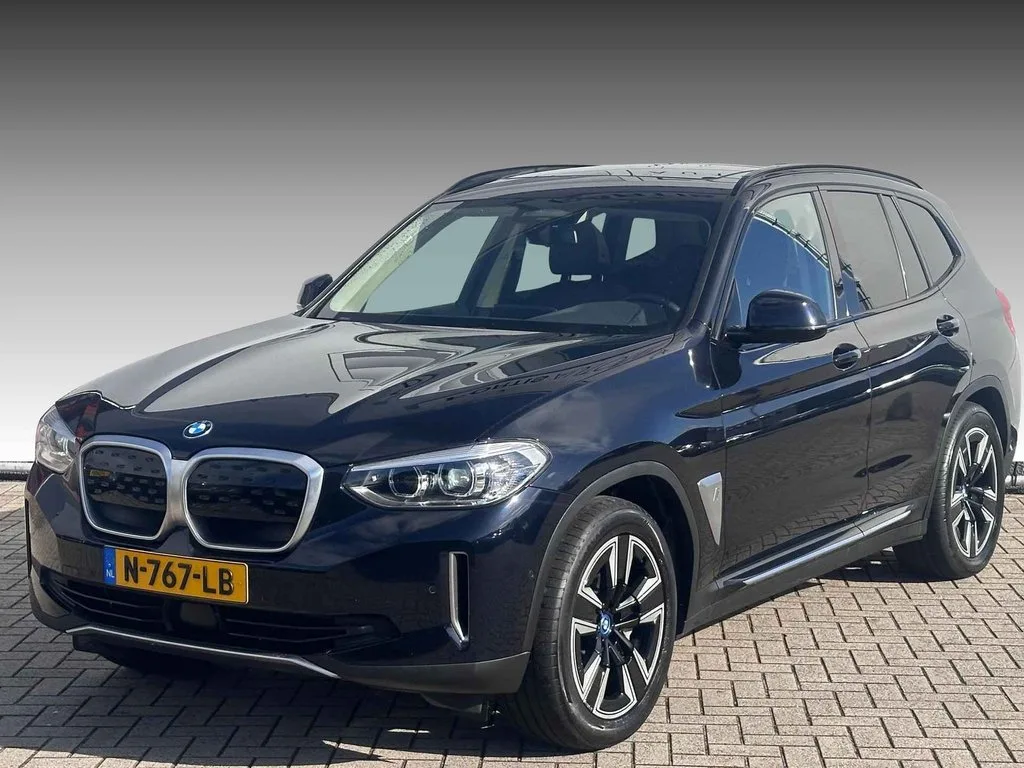 BMW iX3 (2021) — foto 1