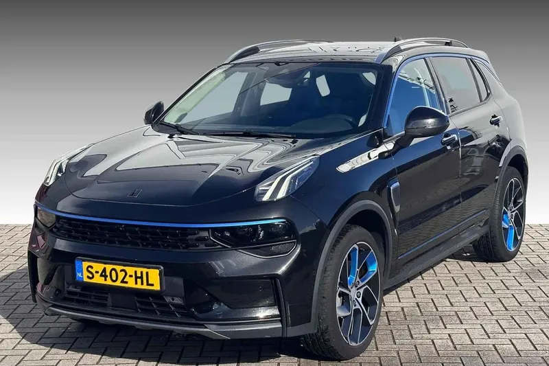 Lynk & Co 01 (2023)
