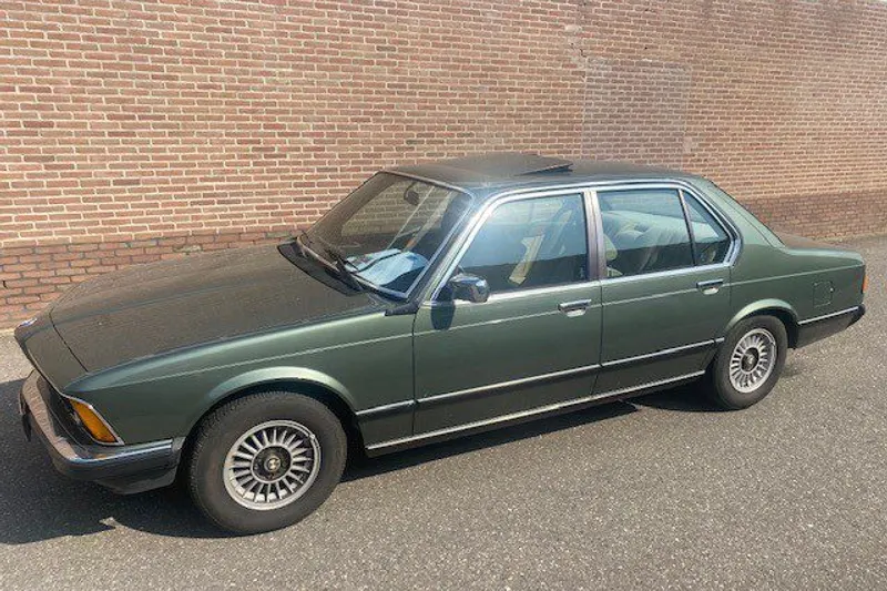 BMW 745i (1981)