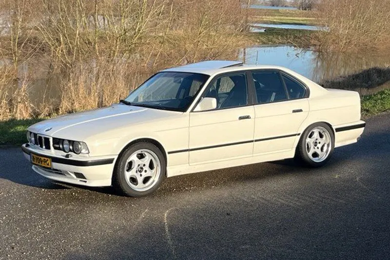 BMW M5 (1991)