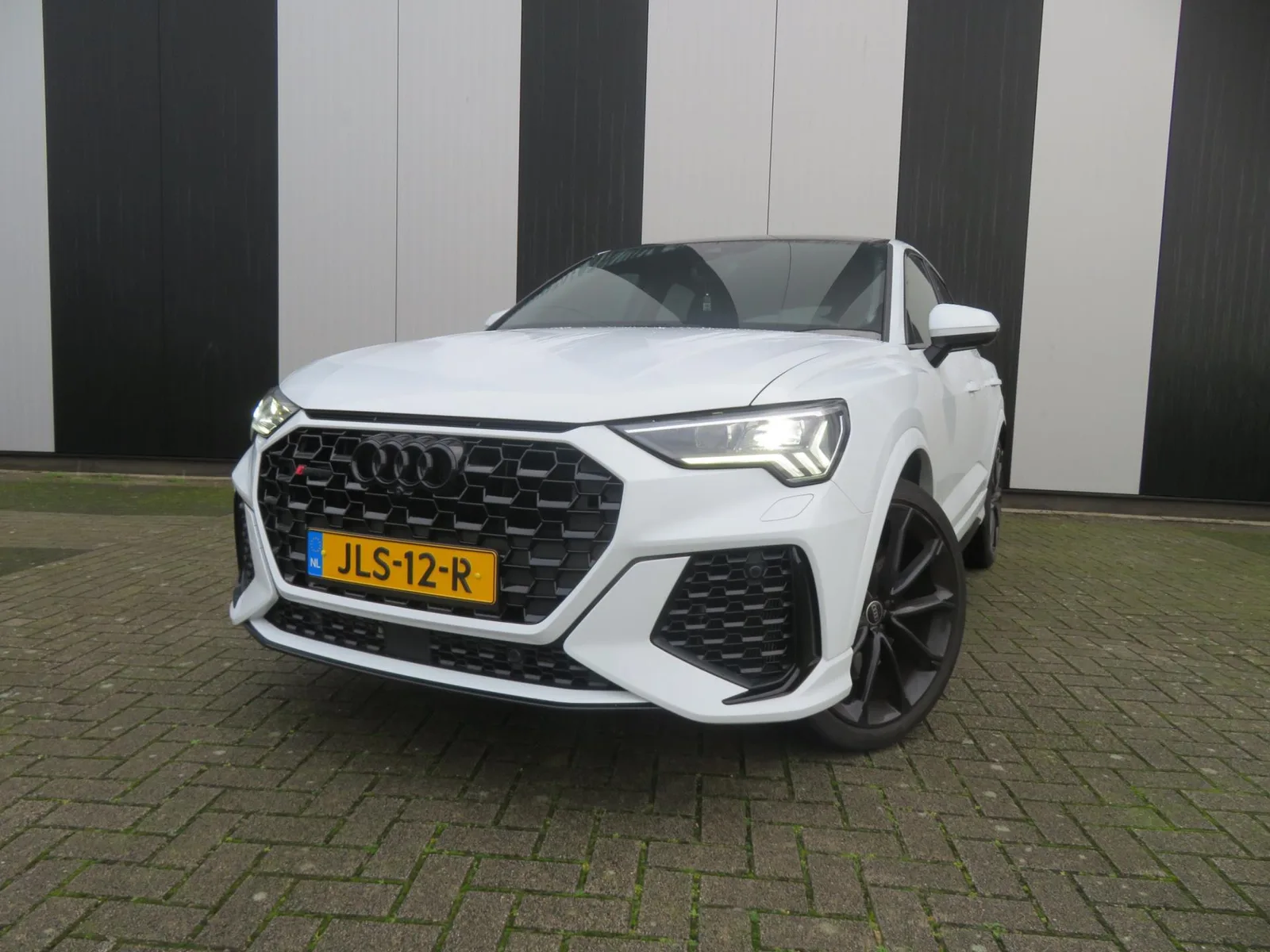 Audi Q3 (2022) — foto 1