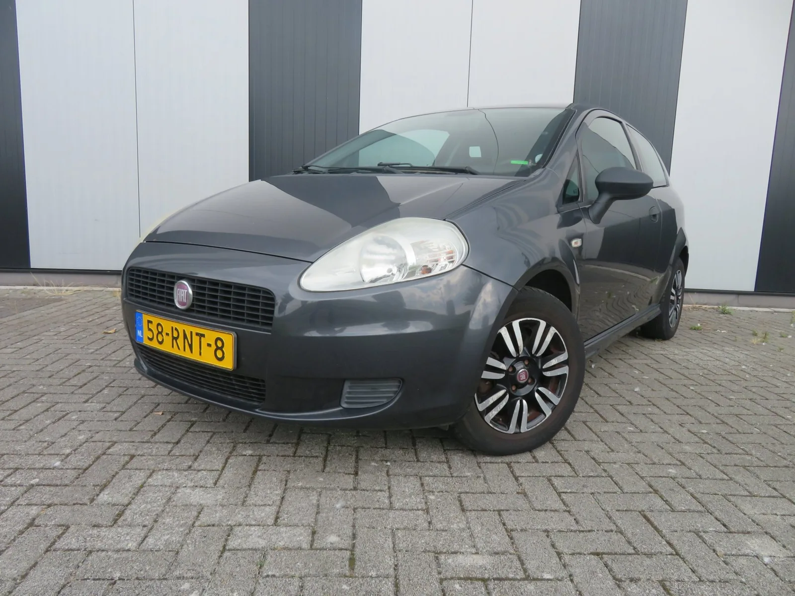 Fiat Grande Punto (2011) — foto 1