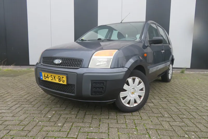 Ford Fusion (2006)