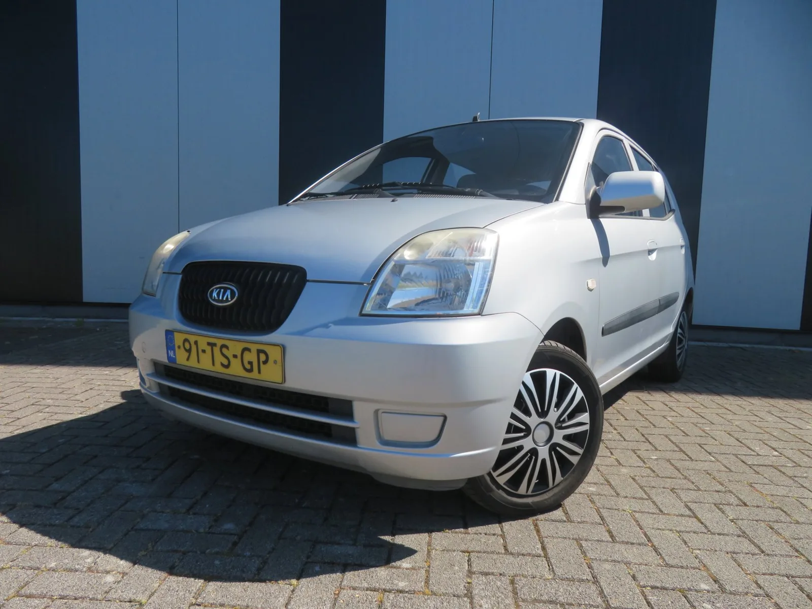 Kia Picanto (2007) — foto 1