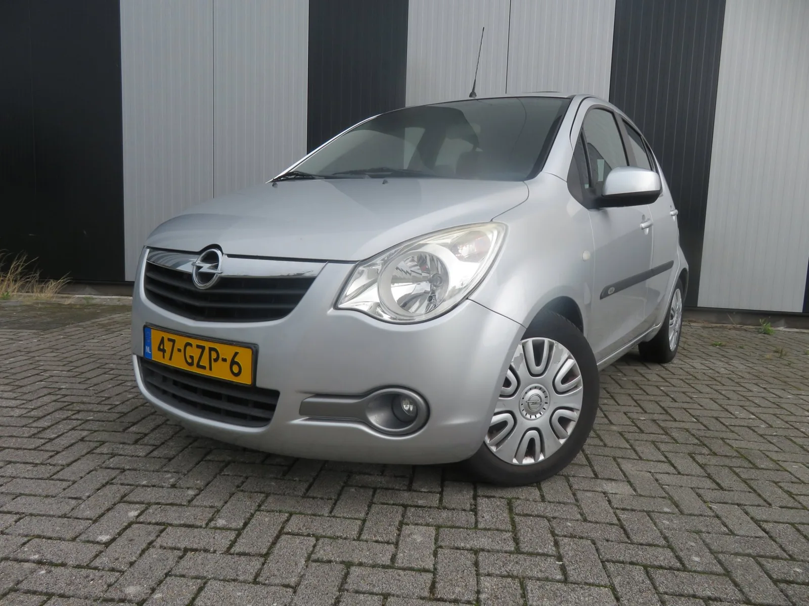Opel Agila (2008) — foto 1