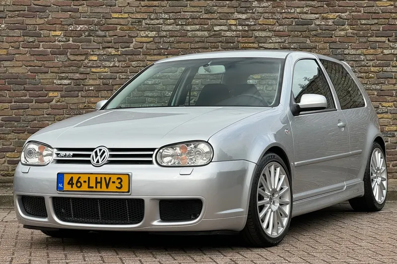 Volkswagen Golf (2003)
