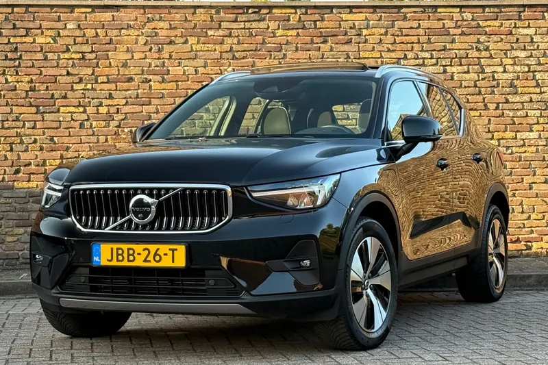Volvo XC40 (2022)