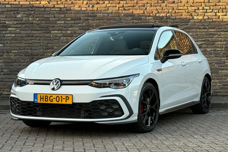 Volkswagen Golf (2023)