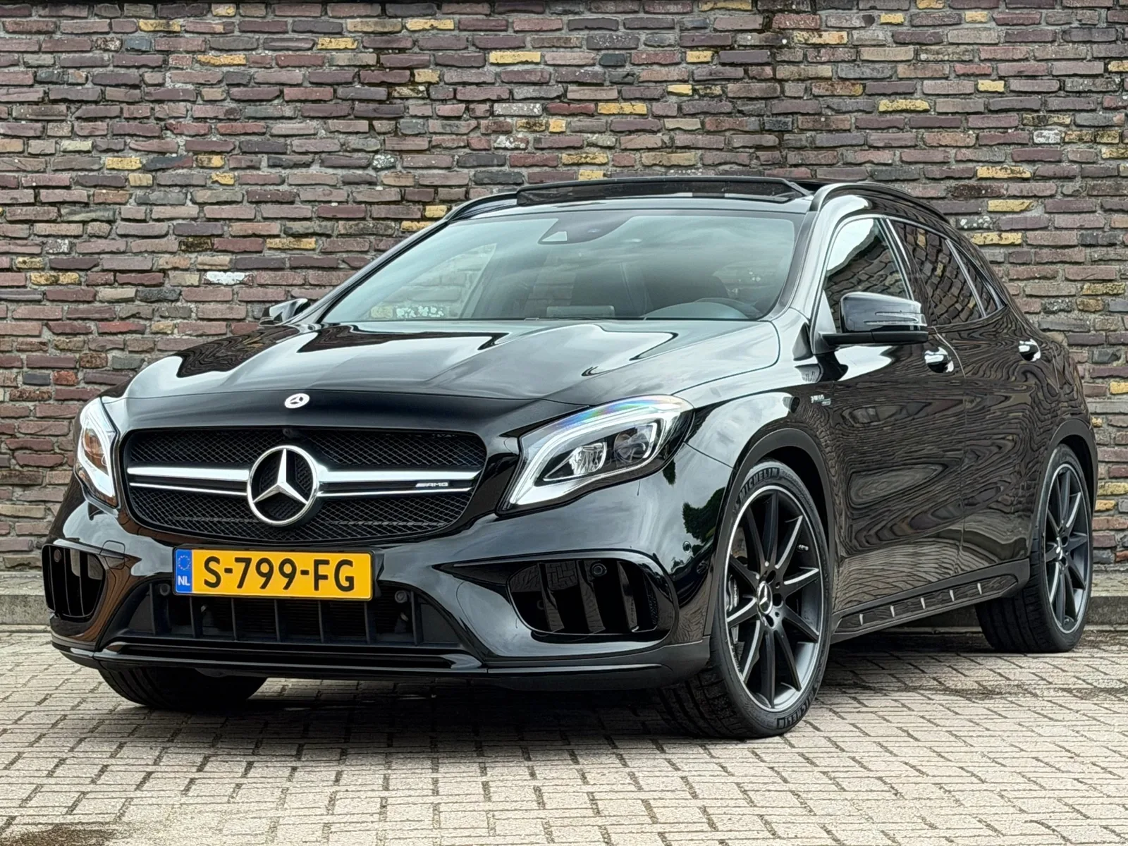 Mercedes-Benz GLA-Klasse (2018) — foto 1