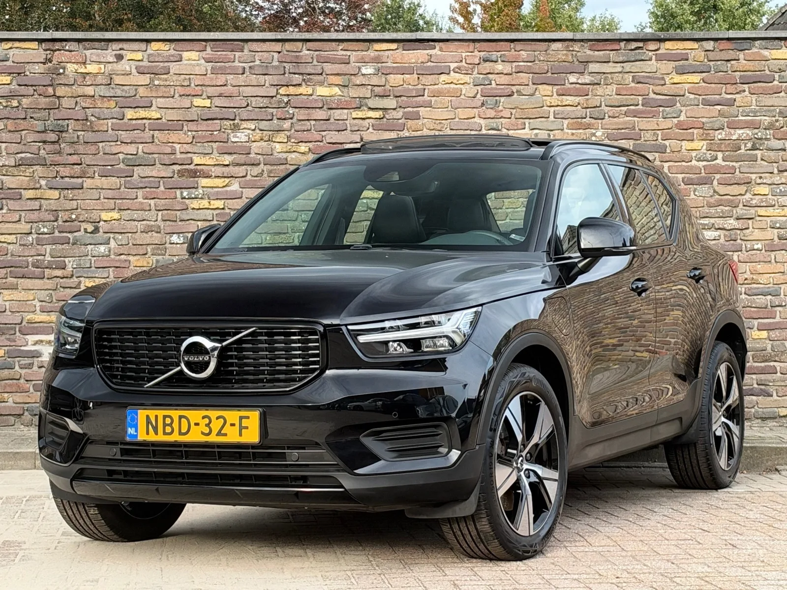 Volvo XC40 (2021) — foto 1